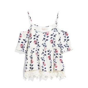 NWT- Women’s Skies are Blue Langlock Cold Shoulder Top